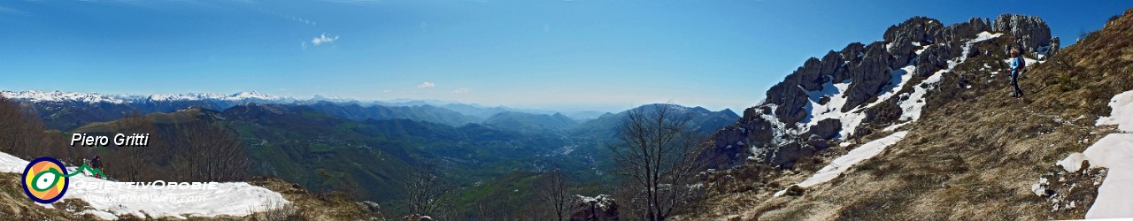 34 Panoramica sul sentiero 589 ormai in cresta sud Resegone.jpg